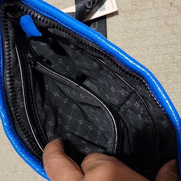 NWT BCBGeneration 2 in 1 Crossbody Puffer Bag, Blue - Picture 9 of 11